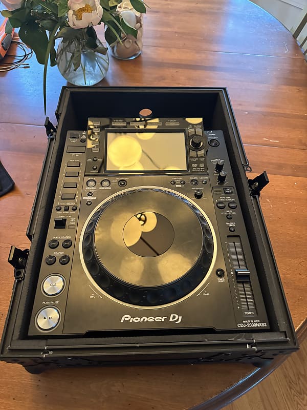 Pioneer CDJ-2000NXS2 Nexus Pro-DJ Multi Player | Reverb