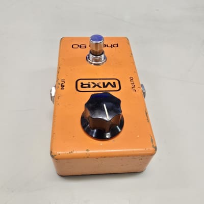 Amazon.com: MXR ILD101 ILOVEDUST Phase 90 Guitar Phaser Effect Pedal :  Musical Instruments