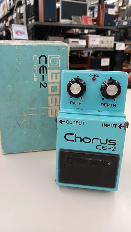Boss CE-2