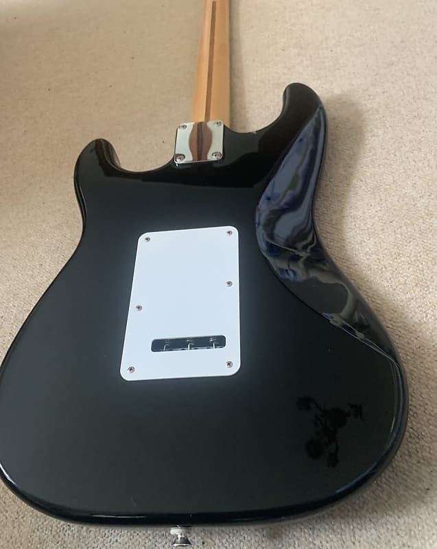 ギター Fender Mexico Stratocaster Black Fender Stratocaster Mexico Squier Black 1995 (trade) | Bax Music