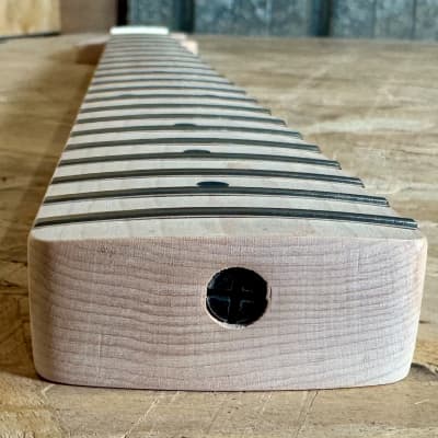 Luthier Made Precision bass neck - Natural image 6