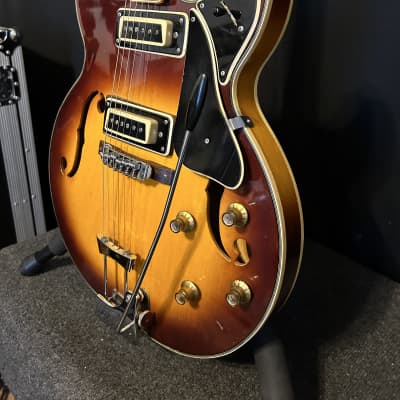 Univox Hollowbody Guitar Sunburst 1960s Matsumoku Japan Made | Reverb