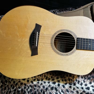 Taylor Academy 10e Natural - Fuller's Guitar