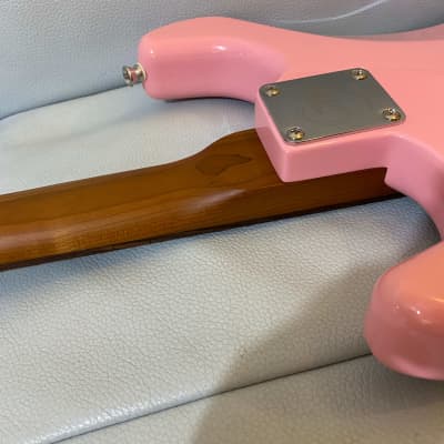 GTRS S800 Intelligent Electric Guitar Shell Pink with Wireless Footswitch image 9