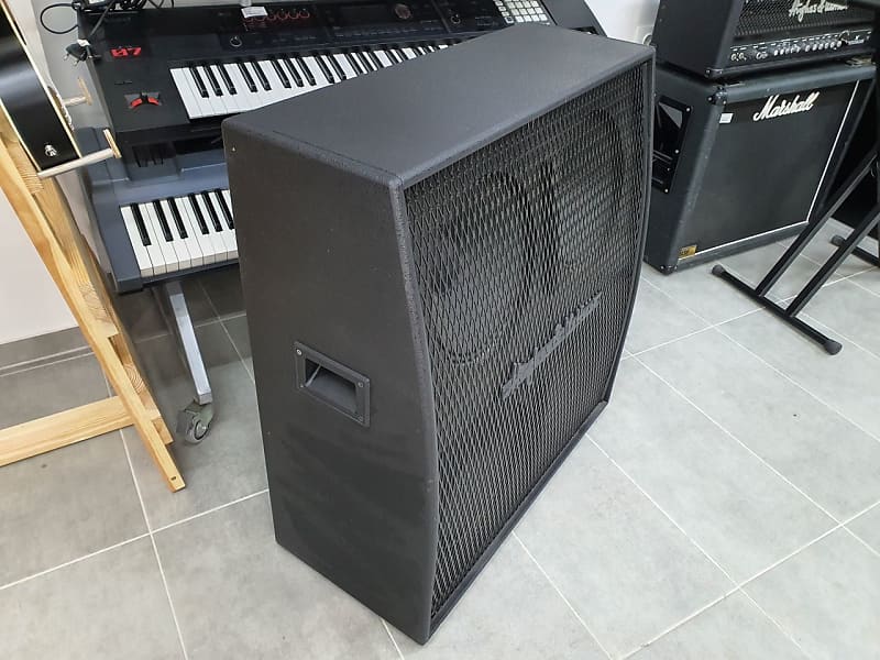 Hughes & Kettner Warp 412 Guitar Cabinet 【名古屋又は神戸で