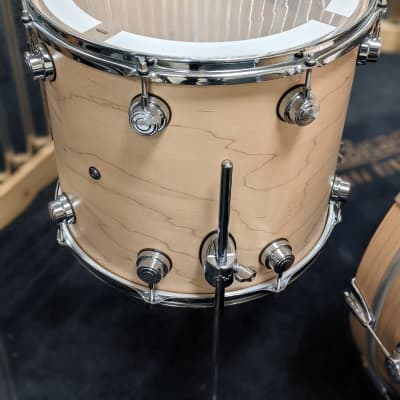 DW  Collectors Series Custom Maple 4-piece Shell and Snare  - Natural image 4