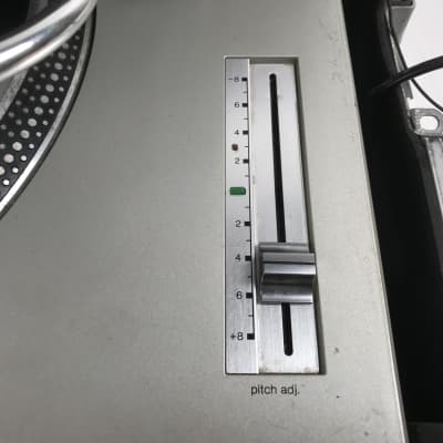 Technics Sl-1200MK2 Turntable w/ Odyssey Case image 8