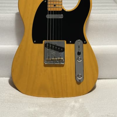 Fender American Vintage '52 Telecaster Butterscotch Blonde 2000s