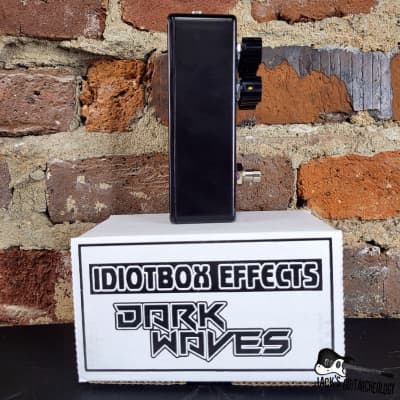 IdiotBox Effects Dark Waves Echo Chorus image 4