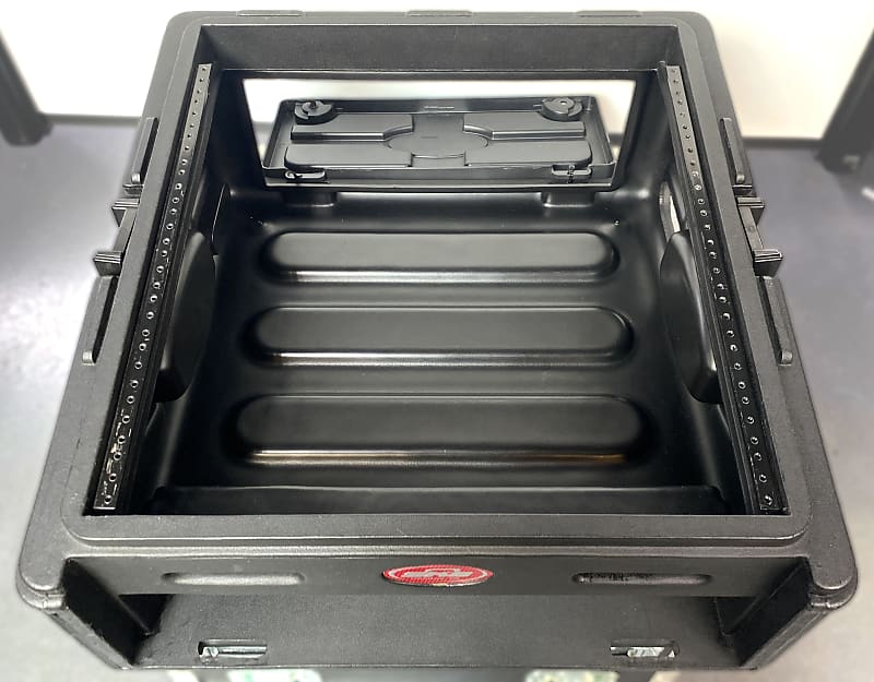 Rane MP2016S Mixer + XP2016S Expander + SKB 1SKB-R102W Rack Rane MP2016S Mixer + XP2016S Expander + SKB 1SKB-R102W Rack