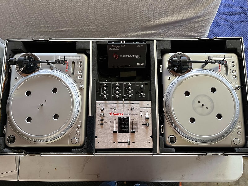 Vestax PDX-2000 Turntables, Serato Scratch Live, and Road Case