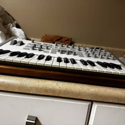 Access Virus TI Desktop Digital Synthesizer 2000’s - White