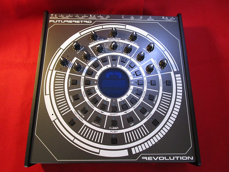 Future Retro Revolution R2 (OS ver. 2.00) MINT! Analog w