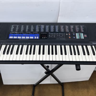 Casio CT-670 Tone Bank 61-Key Keyboard W/Stand 1990s - Black