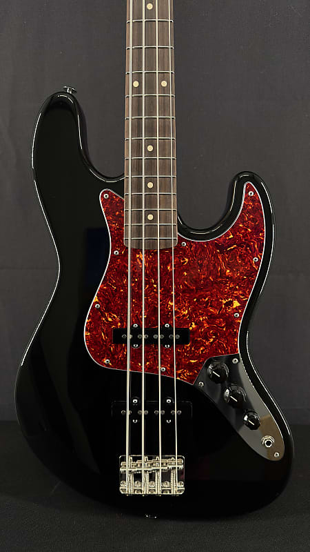 Suhr Classic J Antique in Black with Rosewood Fingerboard