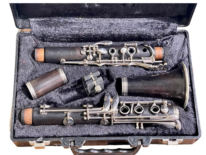 Pre-Owned Buffet Crampon E11 Clarinet w/ Hardshell Case image 1