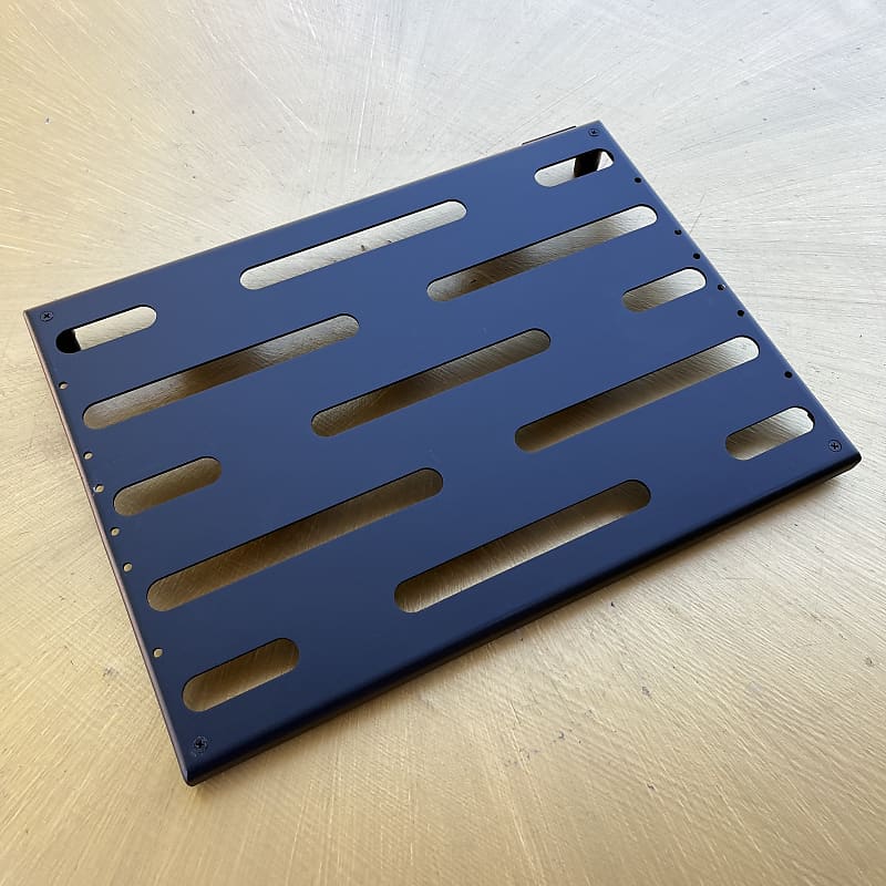 Creation Aero Series 17x12.5 Pedalboard Reverb