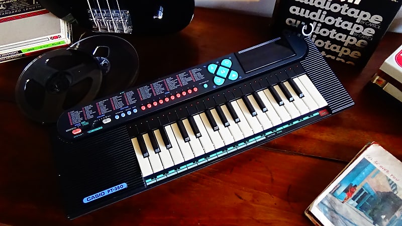 Vintage Casio PT-380 keyboard with ROM-Pack & key lighting