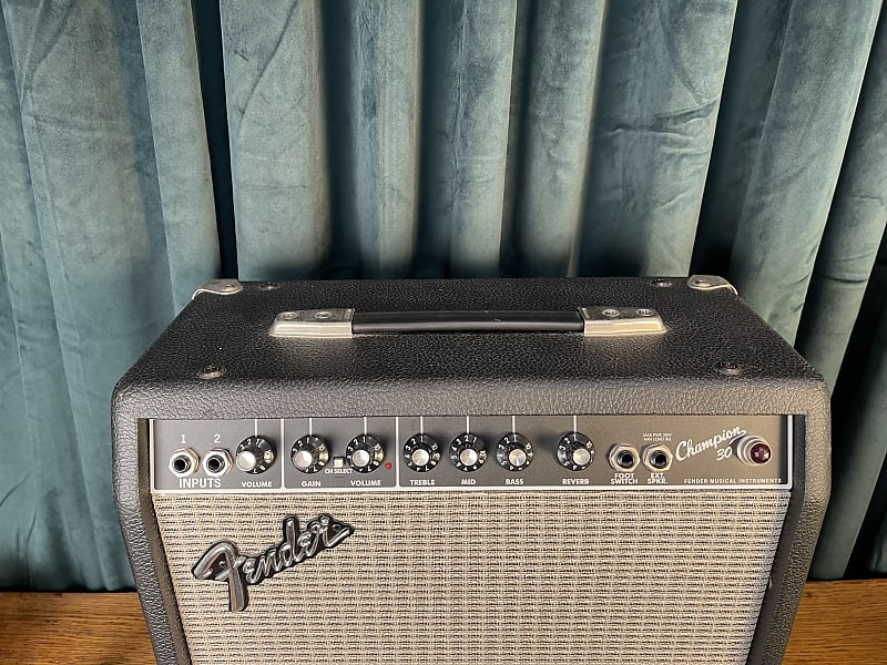 Fender Champion 30 2-Channel 30-Watt 1x10