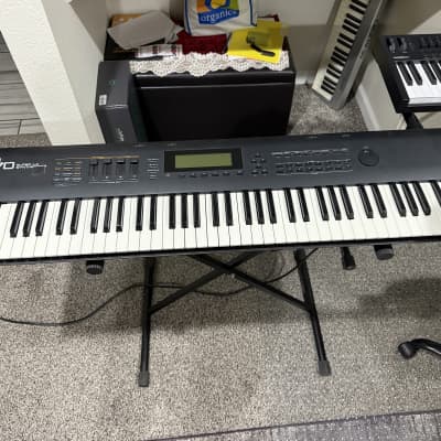Roland D-70 76-Key Super LA Synthesizer 1990 - 1994 - Black