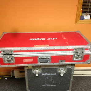 Gibson, Martin, Taylor  Road case  ?  Red image 6
