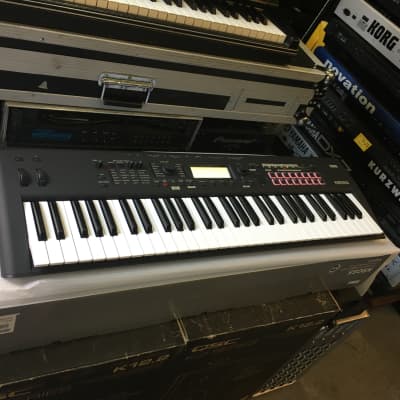 Korg Kross 2 MB 61 key keyboard music workstation synthesizer Black in box  //ARMENS//