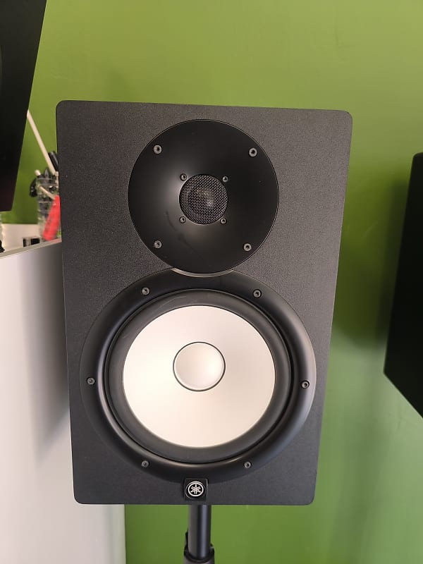 Yamaha HS5 5" Powered Studio Monitor pair + HS8S Subwoofer image 1