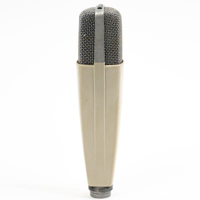 1960s Sennheiser MD 421-2 Cardioid Dynamic Microphone with Mic Clip image 3
