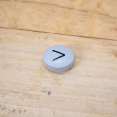 E-mu Gray Button Selector Cap/Cover with Arrow for Proteus 1000/2000 U222775