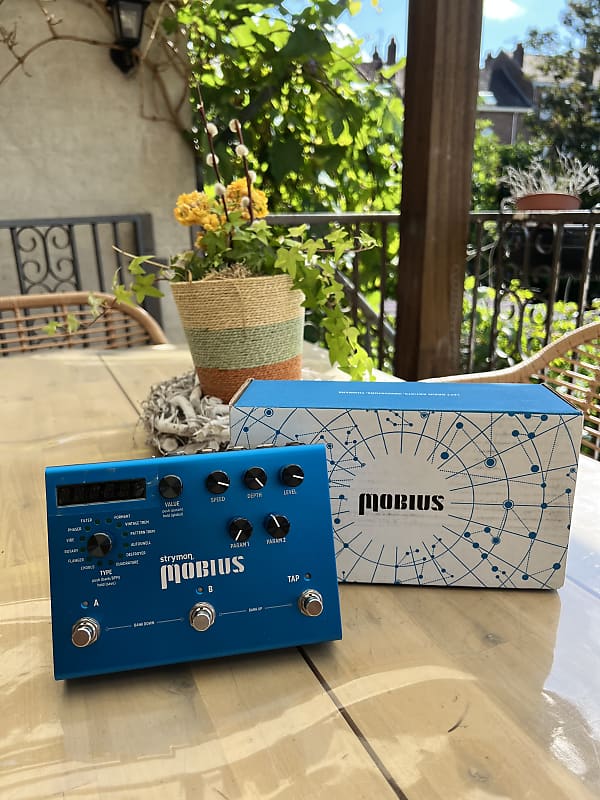 Strymon Mobius
