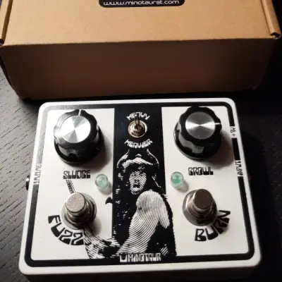 Minotaur Sonic Terrors Fuzz and Burn 2021 White & Black | Reverb