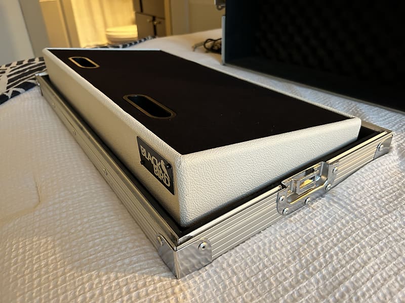 Blackbird Pedalboards 1224HC Tolex Pedalboard with ATA Case Reverb