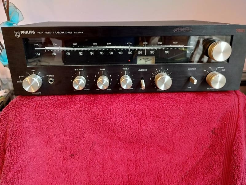 Philips 7831 receiver in vry good condition - 1980&#039;s  			