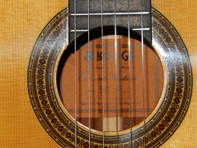 MADE IN JAPAN IN 1970 - KASUGA KC15 - AN EXTRAORDINARY ORDINARY CLASSICAL  GUITAR