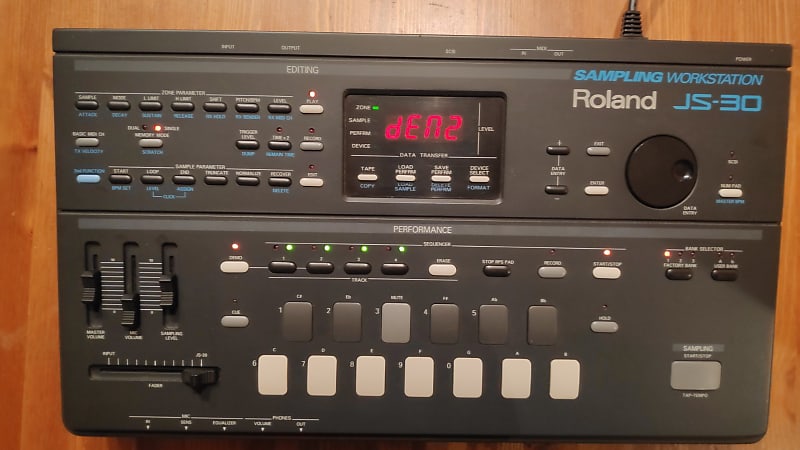 Roland JS30 Sampling Workstation DJ 1994 Vintage made in Italy