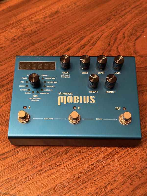 Strymon Mobius