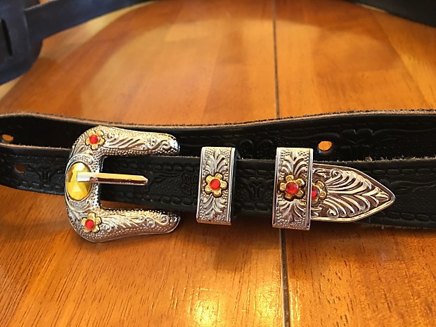 Gretsch tooled leather hot sale guitar strap