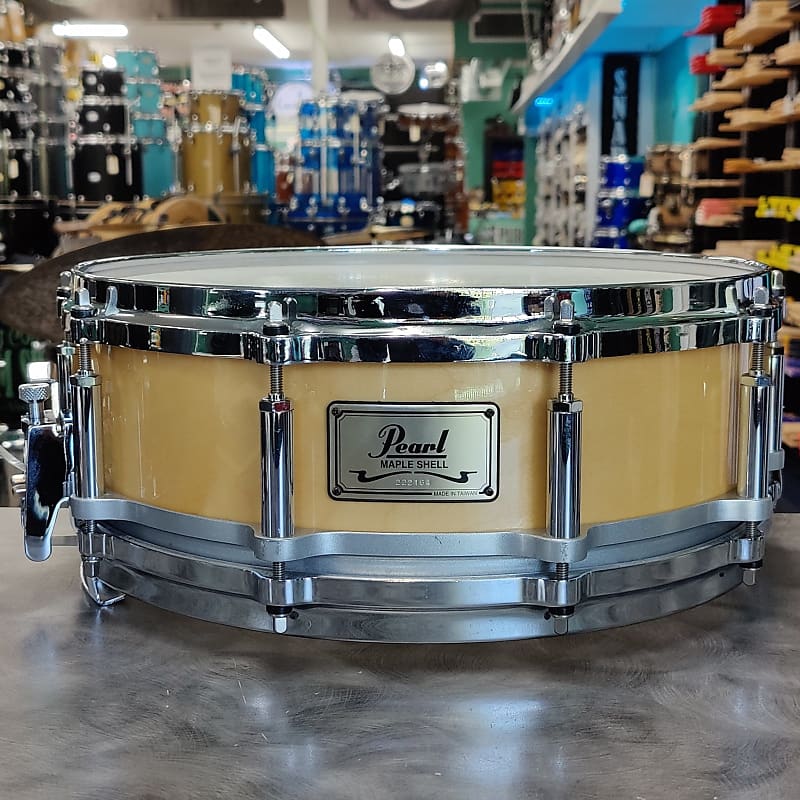 Pearl 5x14 Free Floating Maple Snare