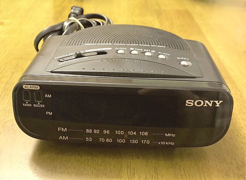 Sony Dream Machine ICF-C212 AM/FM Alarm Clock Radio, Battery Backup (Black) image 1