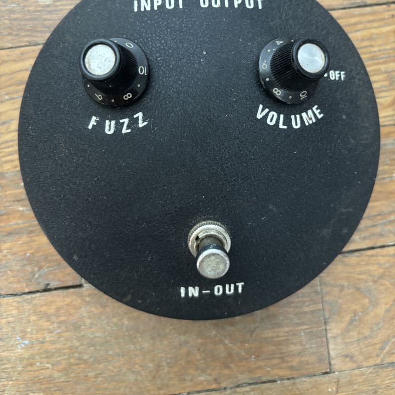 Vintage 1971 Sears Fuzz-Tone Control Pedal Guyatone Fuzzie Crazy Face Fuzz