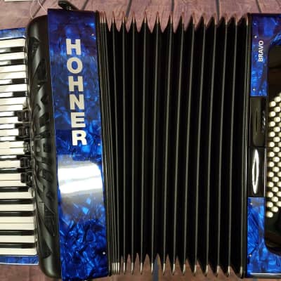 Hohner Bravo III 72 Bass Blue Piano Accordion Acordeon +GigBag, Straps, Shirt Authorized Dealer image 2