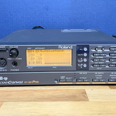 [Excellent] Roland SC-88 Pro Classic Desktop Synth