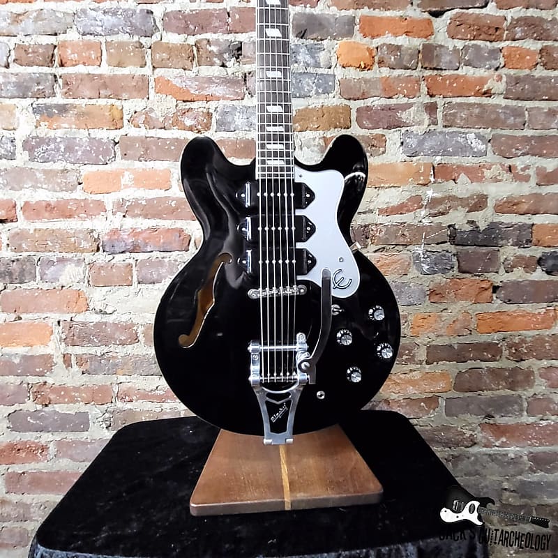 Epiphone Riviera Custom P93 w/ Bigsby & Protec Gig Bag (2000s - Black) |  Reverb Canada