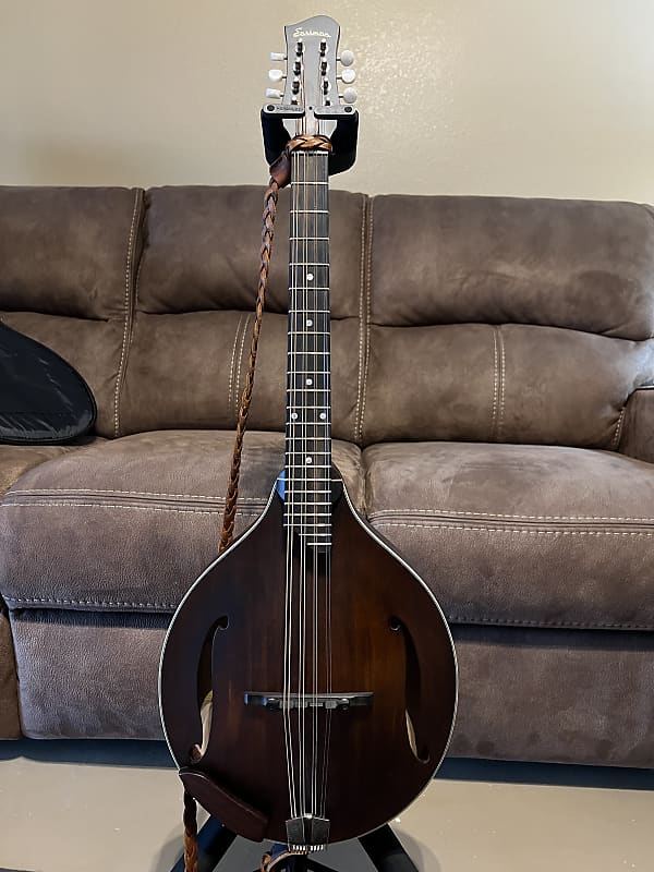 Eastman MDO305 Octave Mandolin, with K&K, strap, case and Reverb