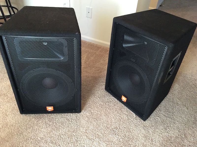 JBL JRX115 Two-Way Loudspeaker with Stands
