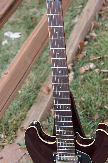 Silvertone By Samick SIGNED BY ERIC CLAPTON SSLA-30/TR Semi