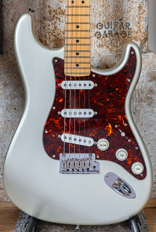 2004 Fender USA American Standard Stratocaster Shoreline Silver with American Special neck image 1