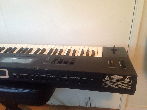 Roland A-50 Midi Keyboard/Synthesizer Controller- 76 Semi-Weighted Keys