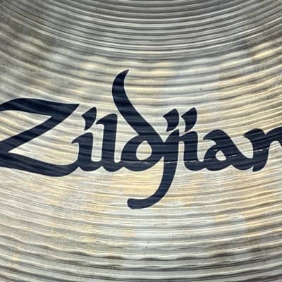 Zildjian 20" A Stadium Medium Heavy Marching Cymbals (Pair) image 8