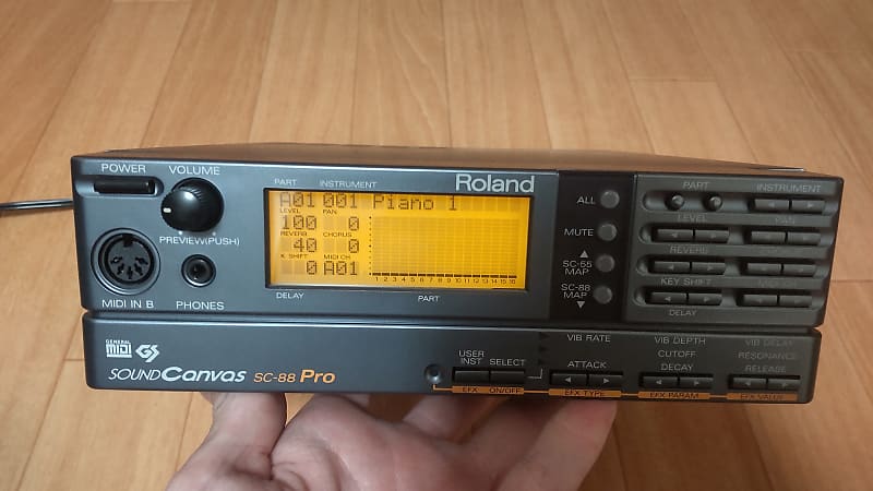 Roland Sound Canvas SC-88 Pro MIDI Sound Generator | Reverb Czechia